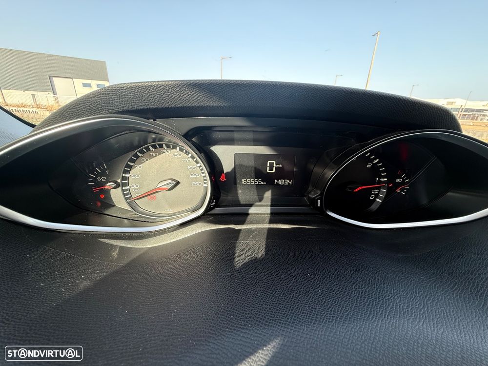 Peugeot 308 BlueHDi 130 Black Edition - 28