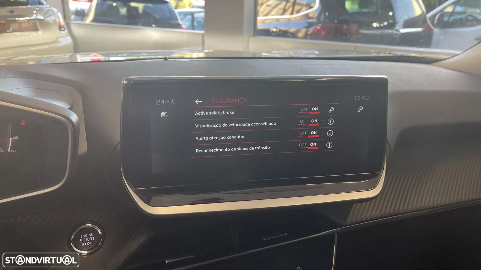 Peugeot 2008 1.2 PureTech Allure EAT8 - 30