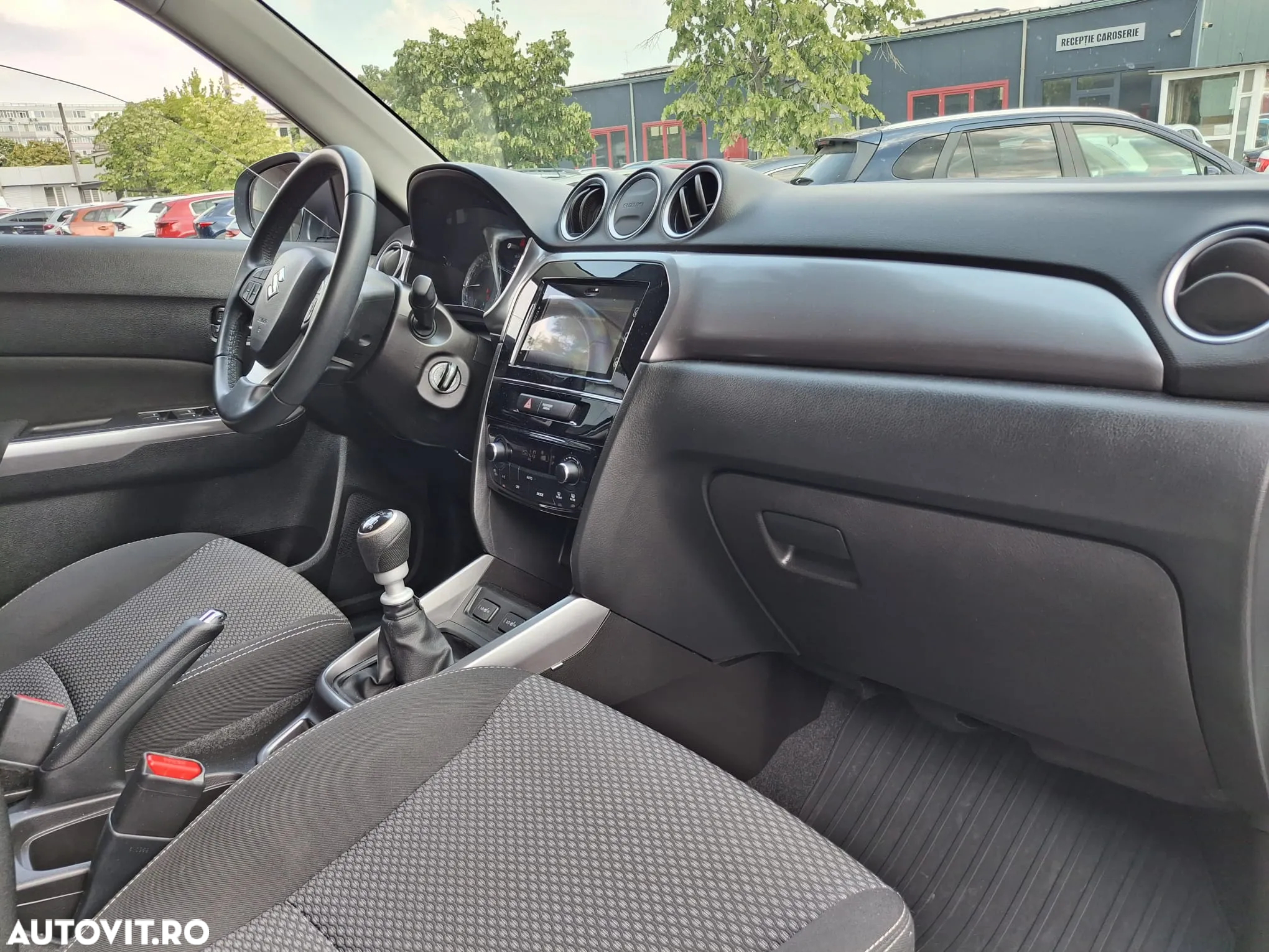 Suzuki Vitara 1.4 Boosterjet MHEV Passion - 32