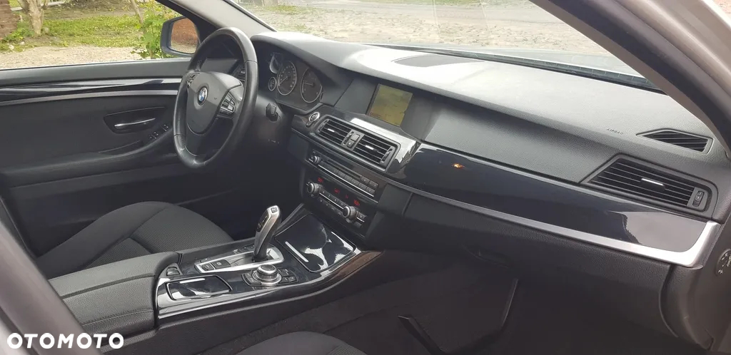 BMW Seria 5 520d Touring Sport-Aut - 15