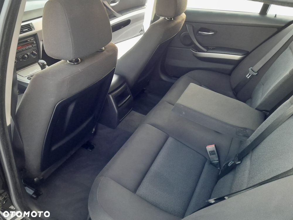 BMW Seria 3 320d DPF - 8