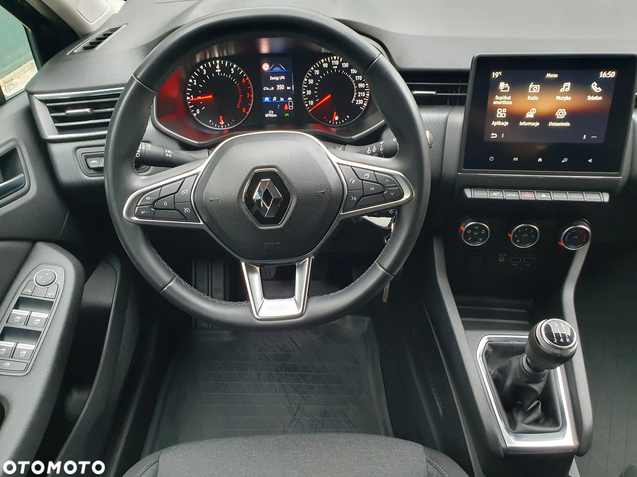 Renault Clio - 11