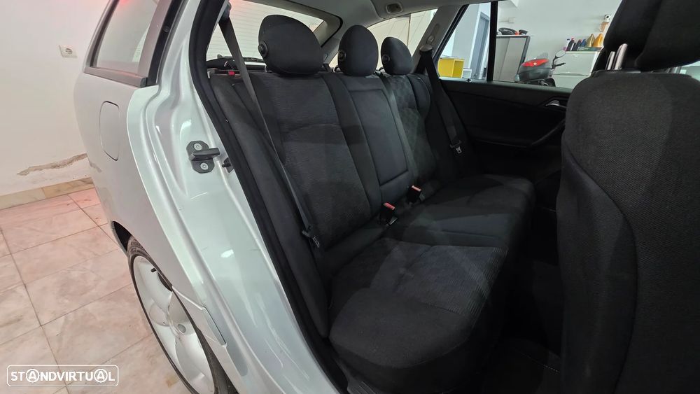 Mercedes-Benz C 220 CDI Classic DPF Sport Edition - 20