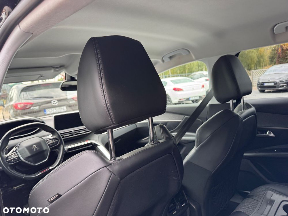 Peugeot 3008 1.6 PureTech GPF Allure S&S EAT8 - 22