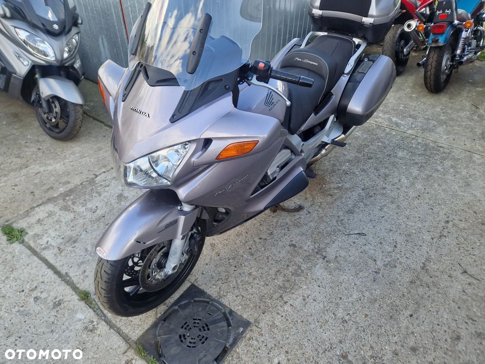 Honda ST - 5