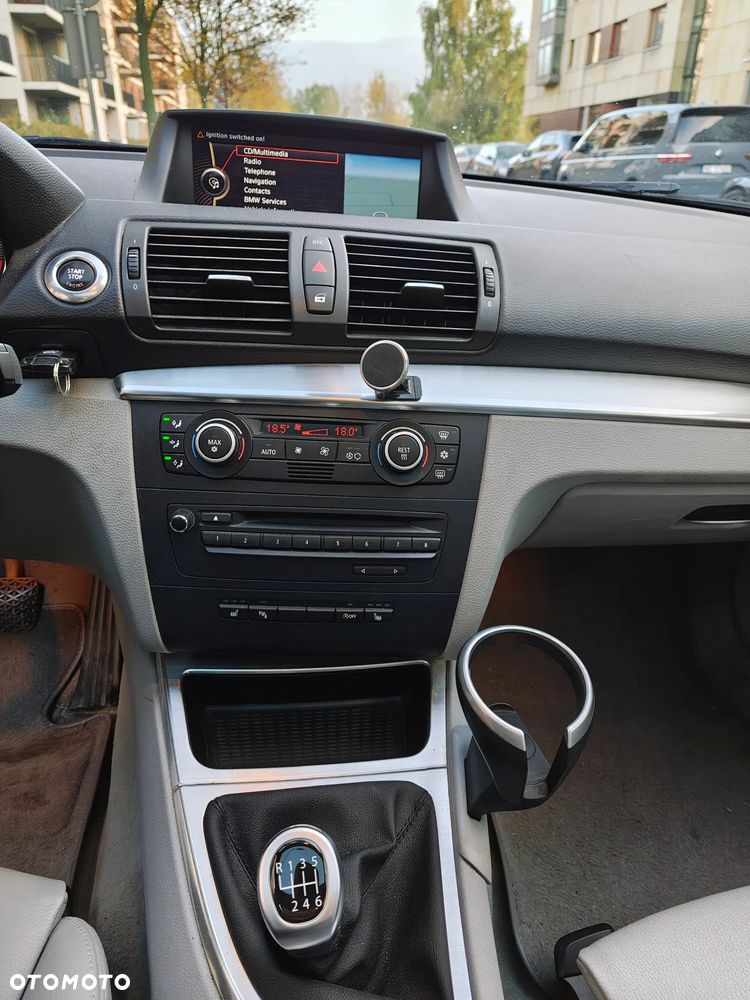 BMW Seria 1 120d - 26