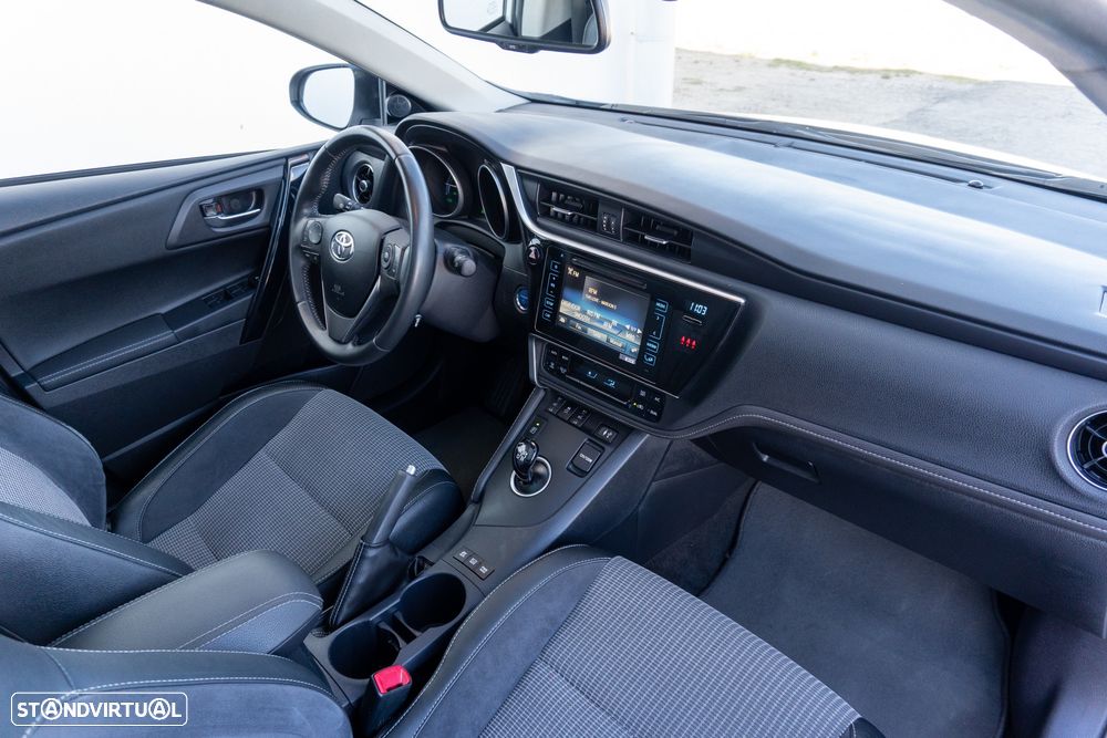 Toyota Auris 1.8 HSD Exclusive - 25