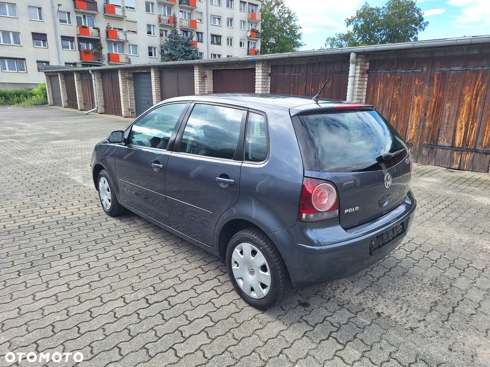Volkswagen Polo - 2