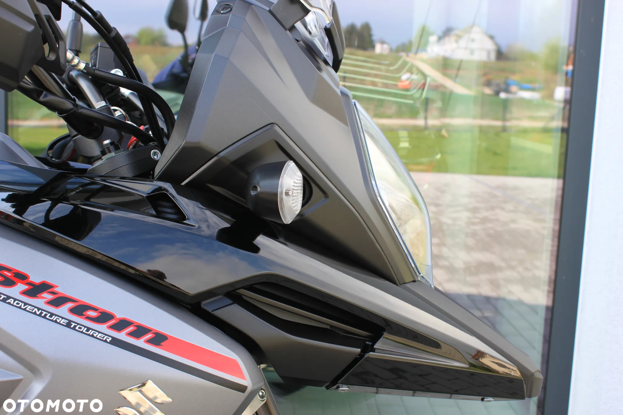 Suzuki DL - 27
