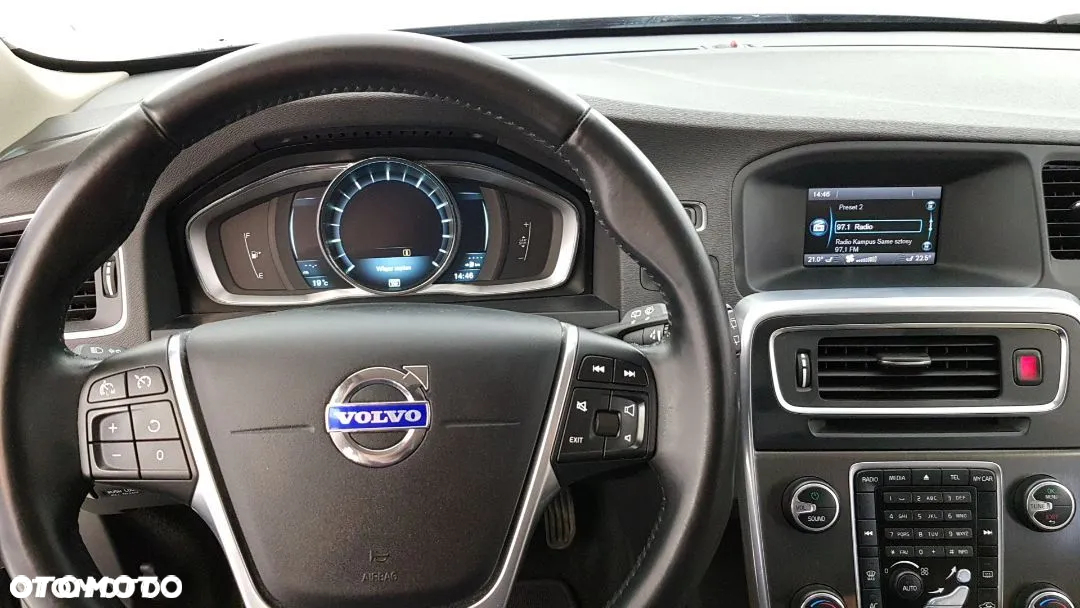 Volvo V60 T3 Summum - 9
