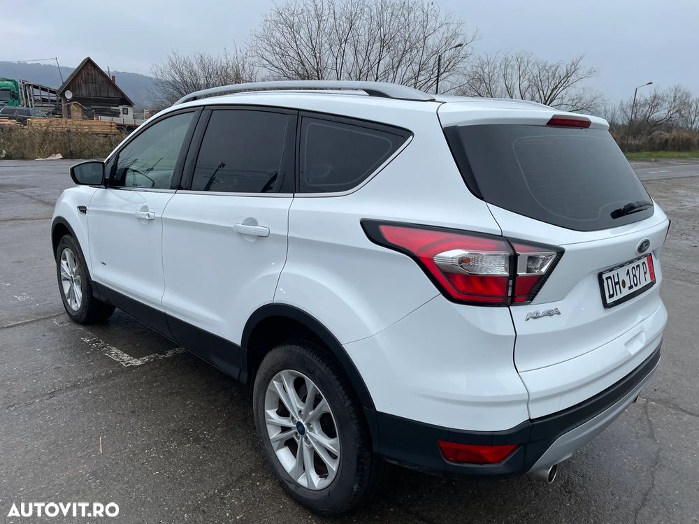 Ford Kuga - 9