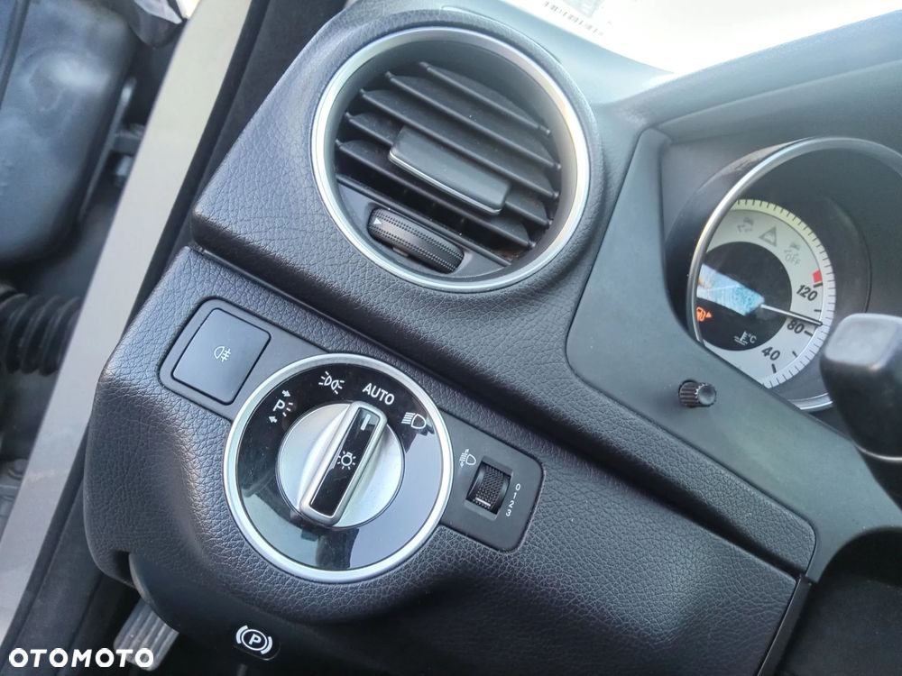 Mercedes-Benz Klasa C - 23