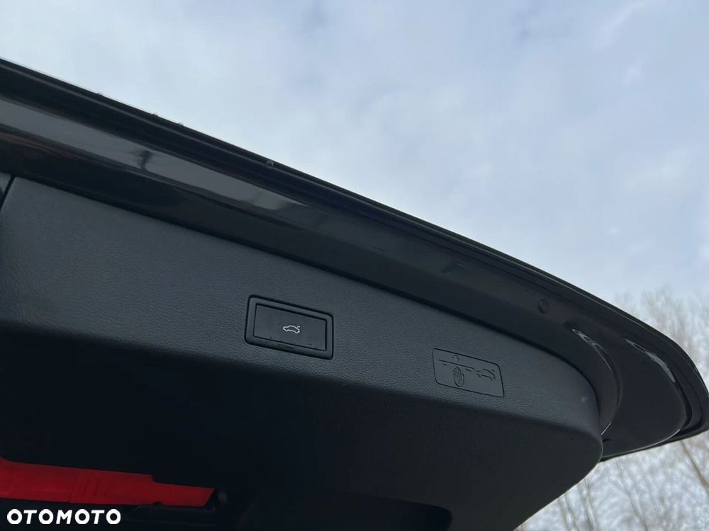 Volkswagen Golf - 24