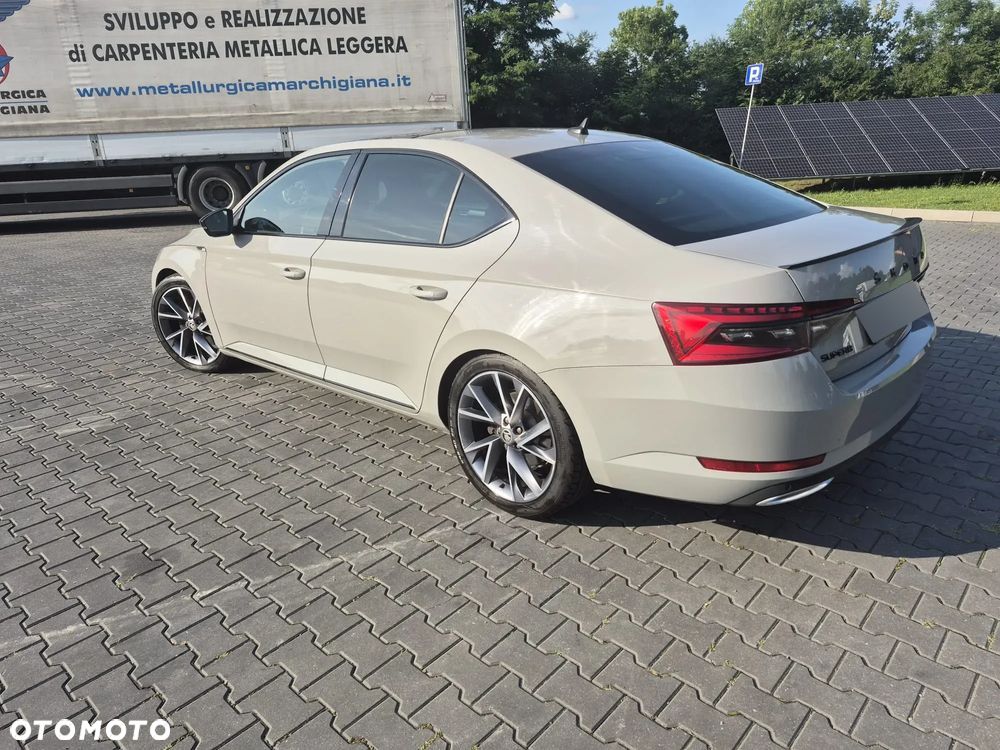 Skoda Superb 2.0 TDI SCR 4x4 Sportline DSG - 14