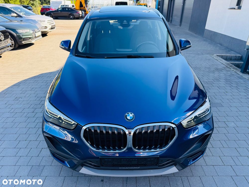 BMW X1 xDrive20i Advantage sport - 4
