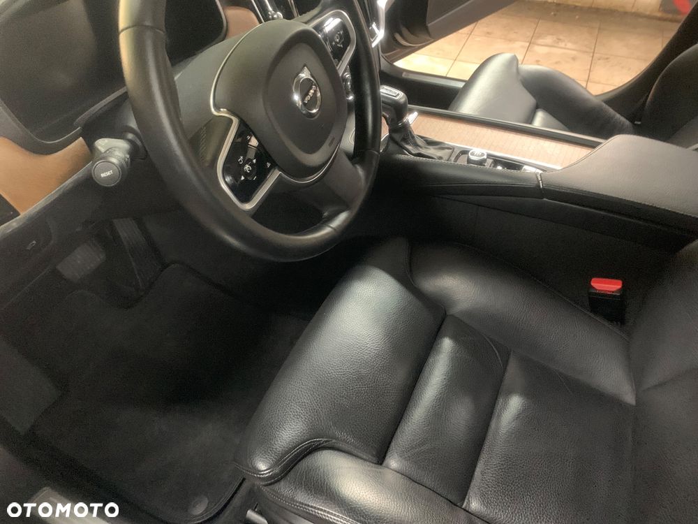 Volvo V90 D4 Inscription - 15