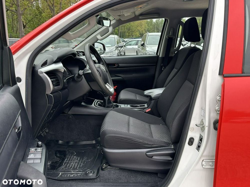 Toyota Hilux 2.4 D-4D Double Cab DLX 4x4 - 12