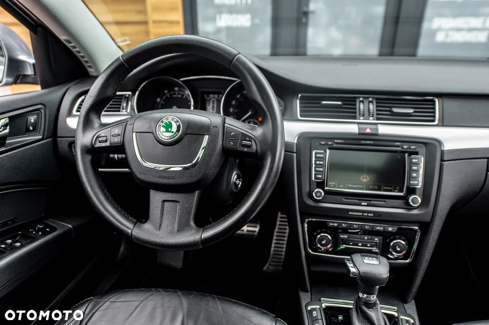 Skoda Superb 3.6 V6 4x4 DSG Elegance - 27