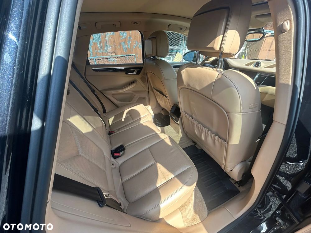 Porsche Macan S - 8