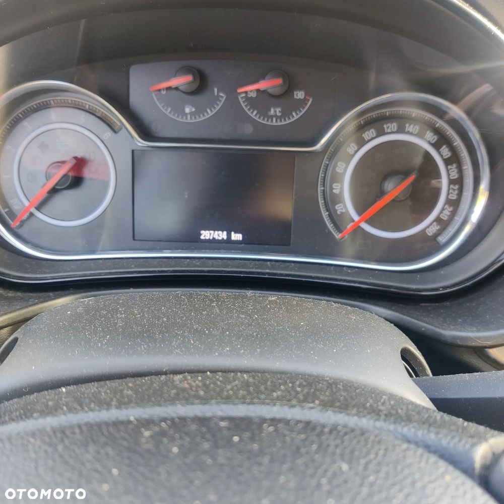 Opel Insignia - 14