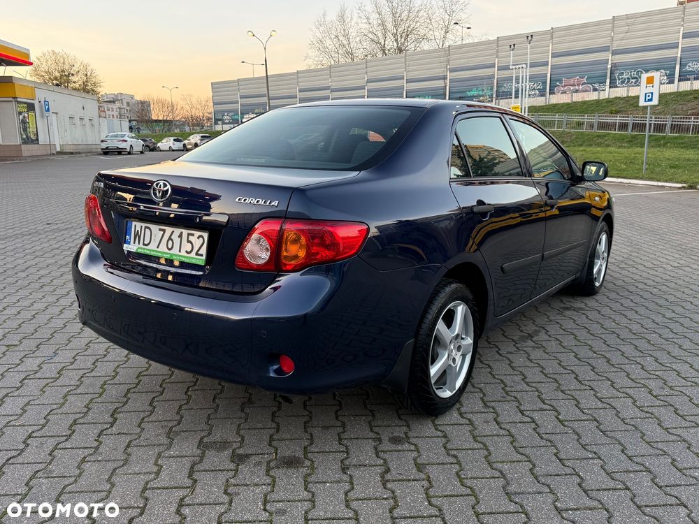 Toyota Corolla 1.6 VVT-i Luna - 4