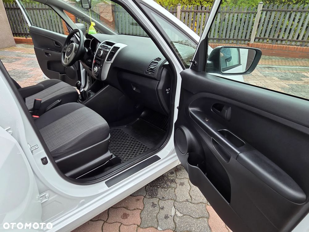 Kia Venga - 29