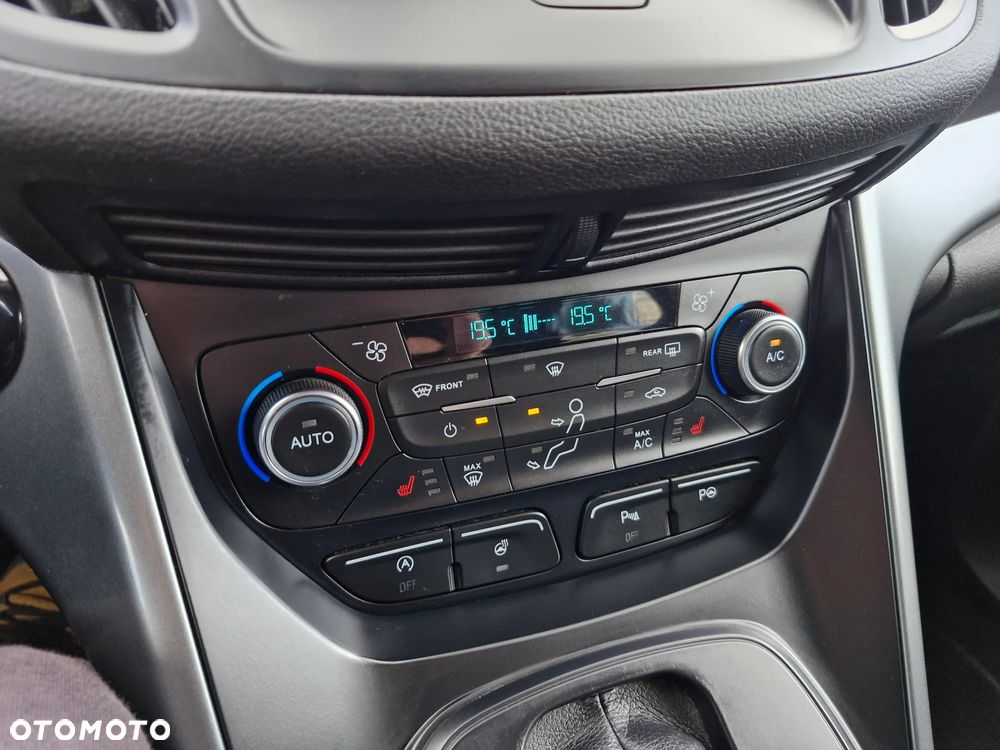 Ford Kuga 2.0 TDCi 4WD Titanium - 12