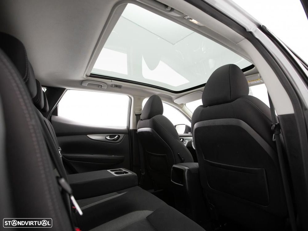 Nissan Qashqai 1.5 dCi N-Connecta - 12