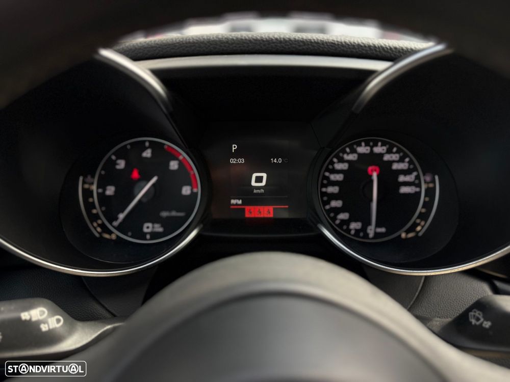 Alfa Romeo Giulia 2.2 D Super AT8 - 26