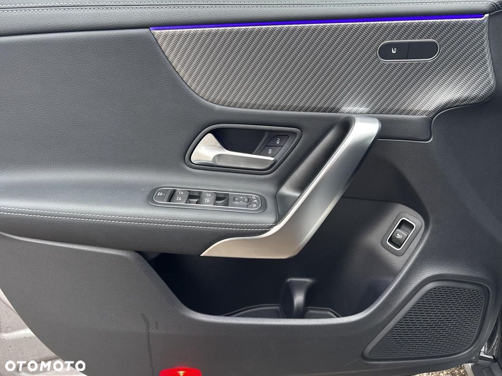 Mercedes-Benz CLA - 9