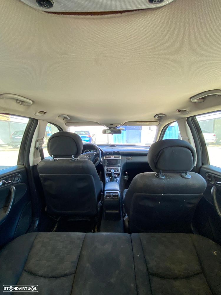 Mercedes-Benz C 180 - 11