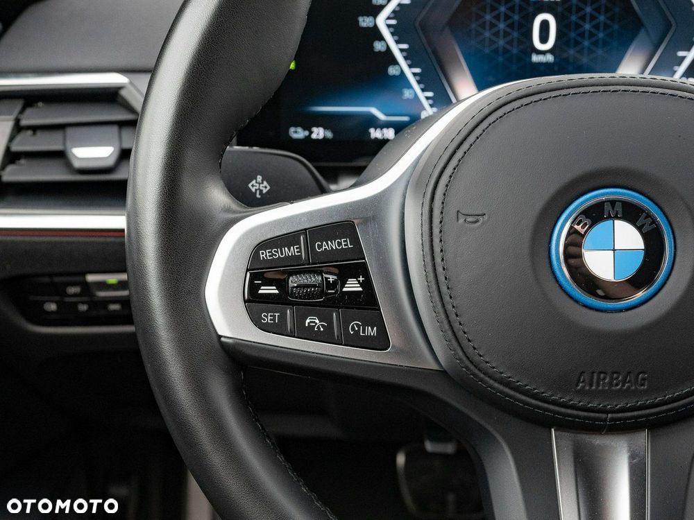 BMW i4 - 17