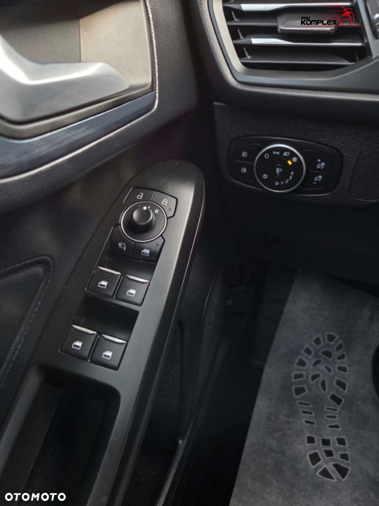 Ford Focus - 32