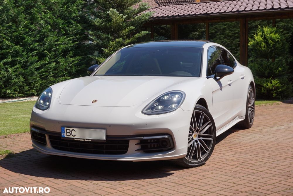 Porsche Panamera 4S - 3