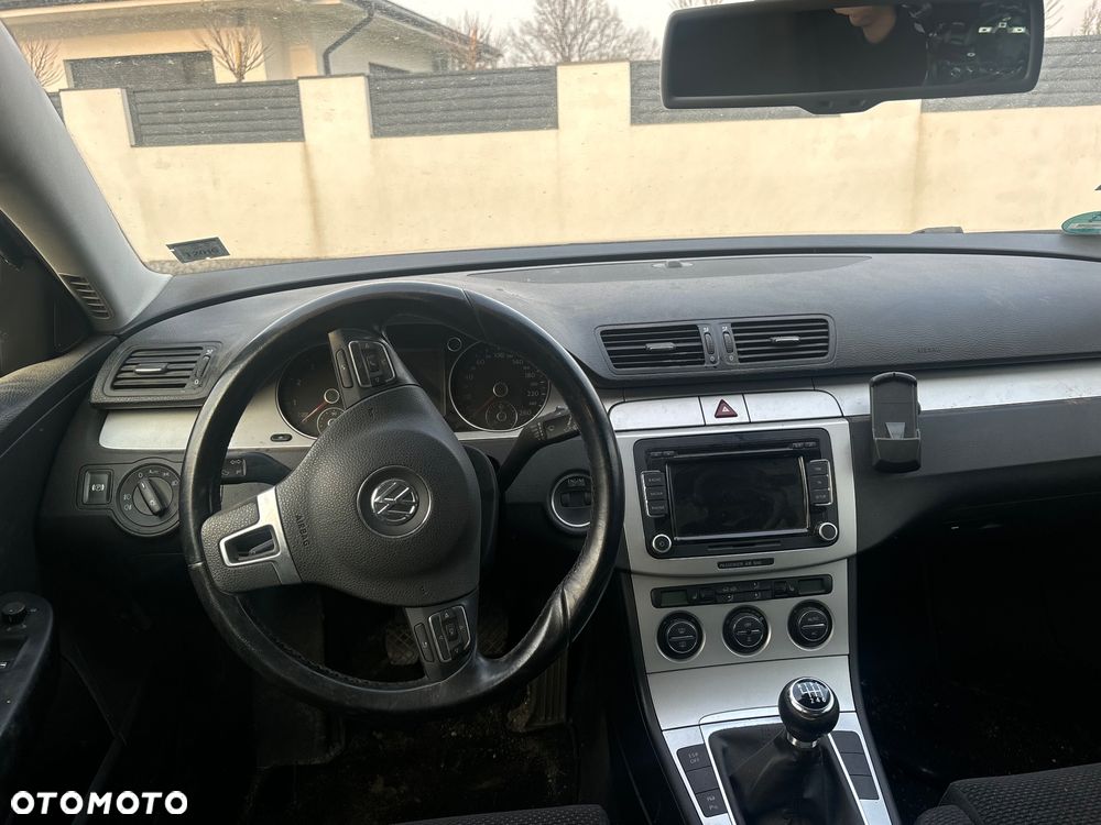 Volkswagen Passat 1.8 TSI Trendline - 9