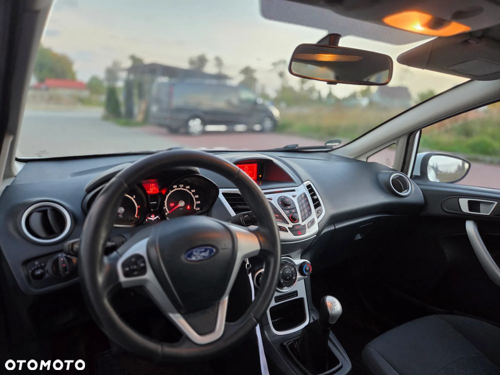 Ford Fiesta 1.25 Champions Edition - 22