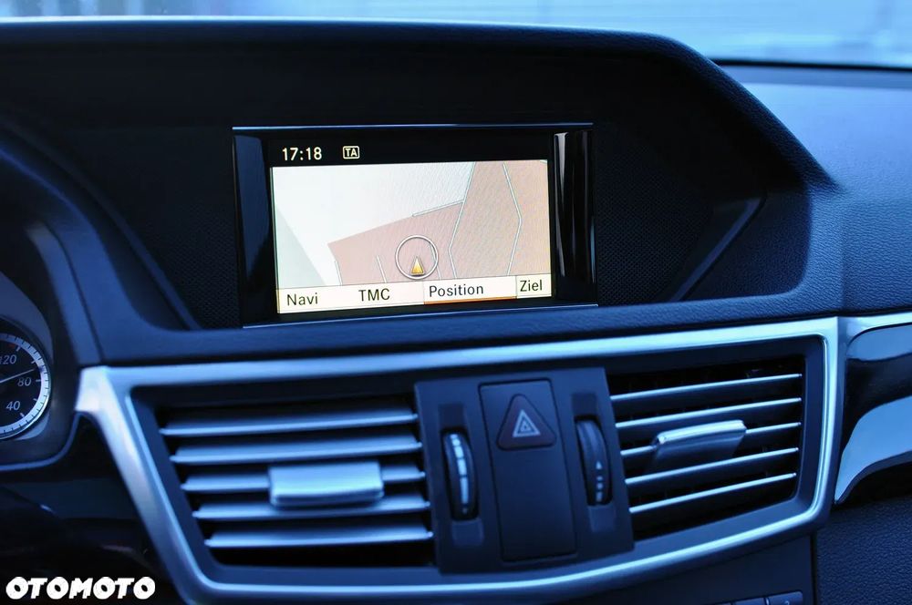 Mercedes-Benz Klasa E 250 CGI BlueEff Avantgarde - 17