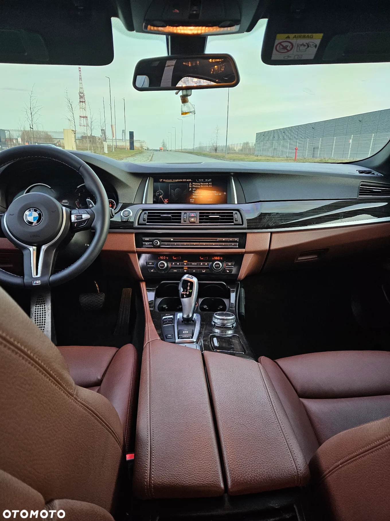 BMW Seria 5 520i Sport-Aut - 34