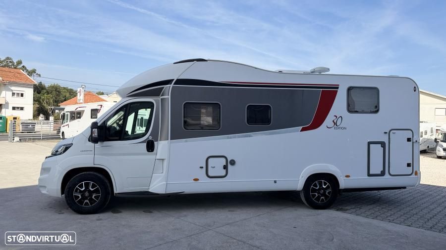 Burstner Ixeo IT 734 30 Anos - 51