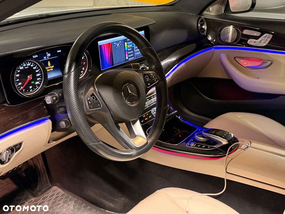 Mercedes-Benz Klasa E 300 9G-TRONIC AMG Line - 37