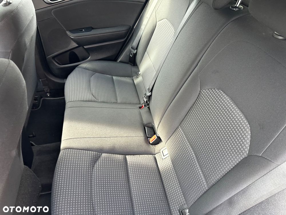 Kia Ceed 1.4 L - 17