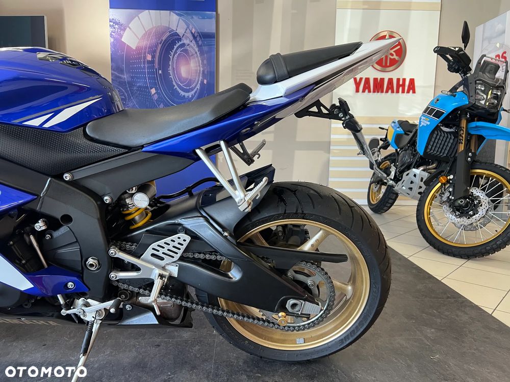 Yamaha R6 - 8