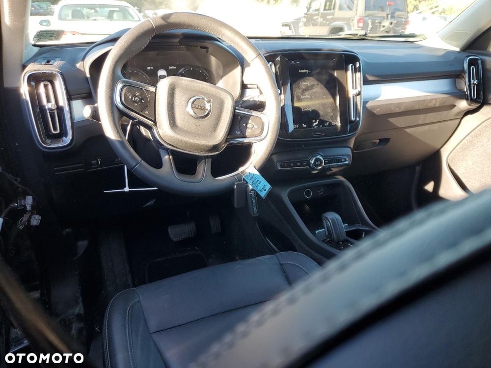 Volvo XC 40 T5 AWD Momentum - 8