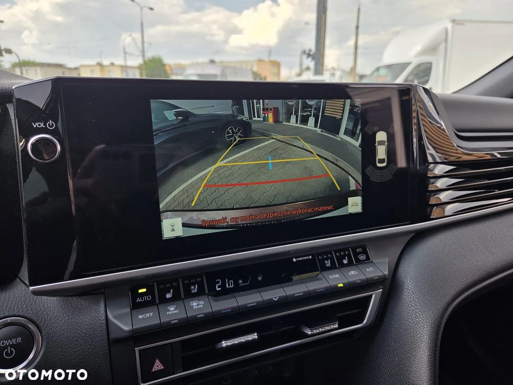 Toyota Camry 2.5 Hybrid Prestige CVT - 19
