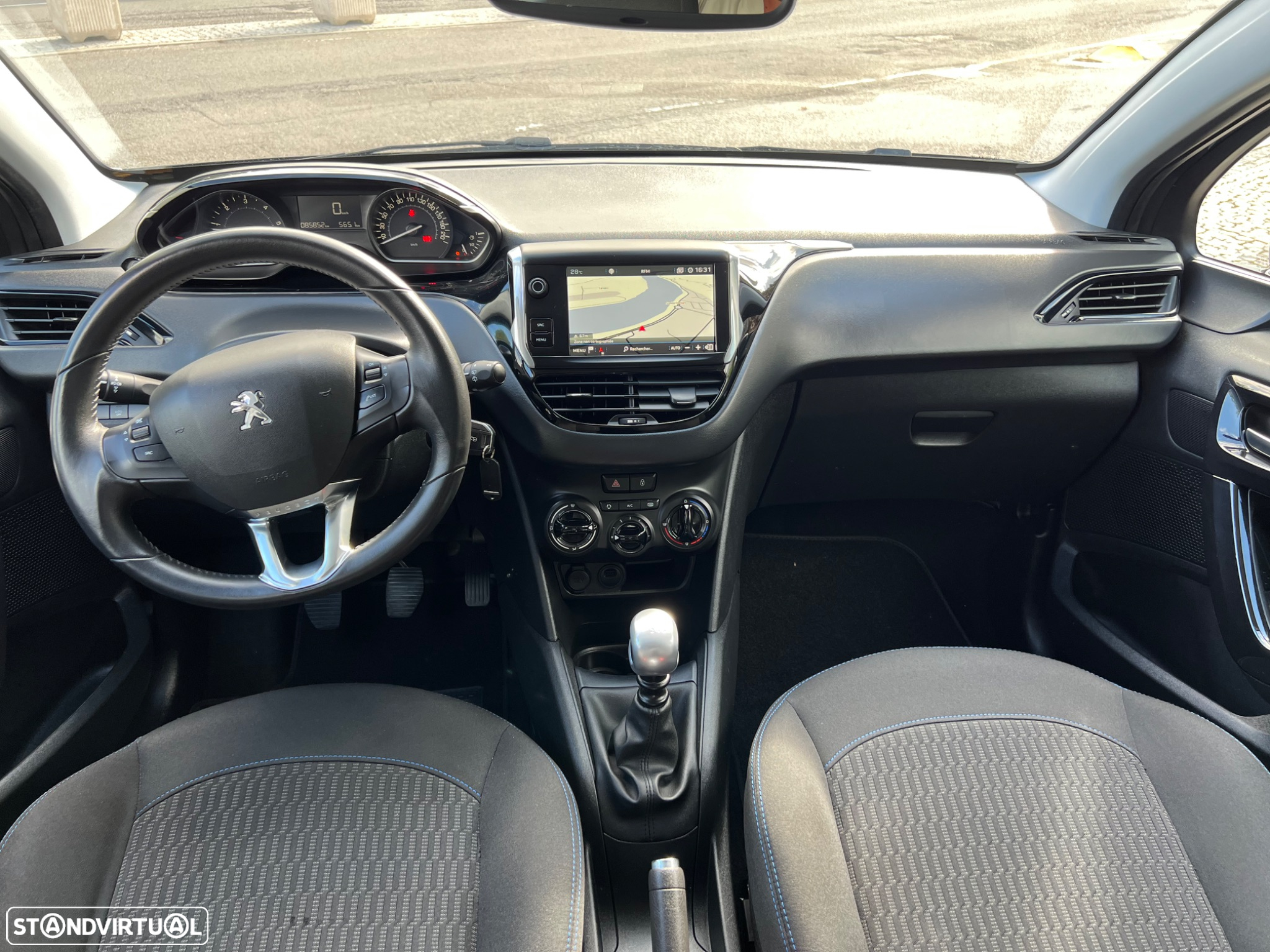 Peugeot 208 1.5 BlueHDi Allure Pack - 10