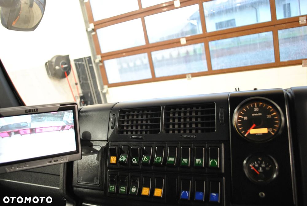 MAN TGM 18.240 Zamiatarka BEAM 8000 Szczotki L/R Karcher 2 Silniki - 17