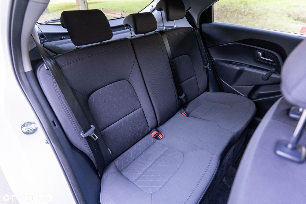 Kia Rio 1.4 L - 28