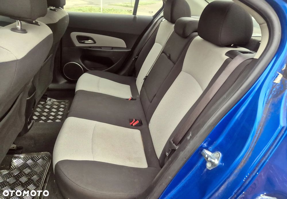 Chevrolet Cruze 1.8 LTZ - 11