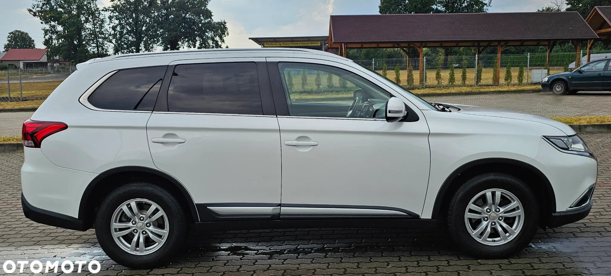 Mitsubishi Outlander 2.0 Instyle Navi 4WD CVT - 5