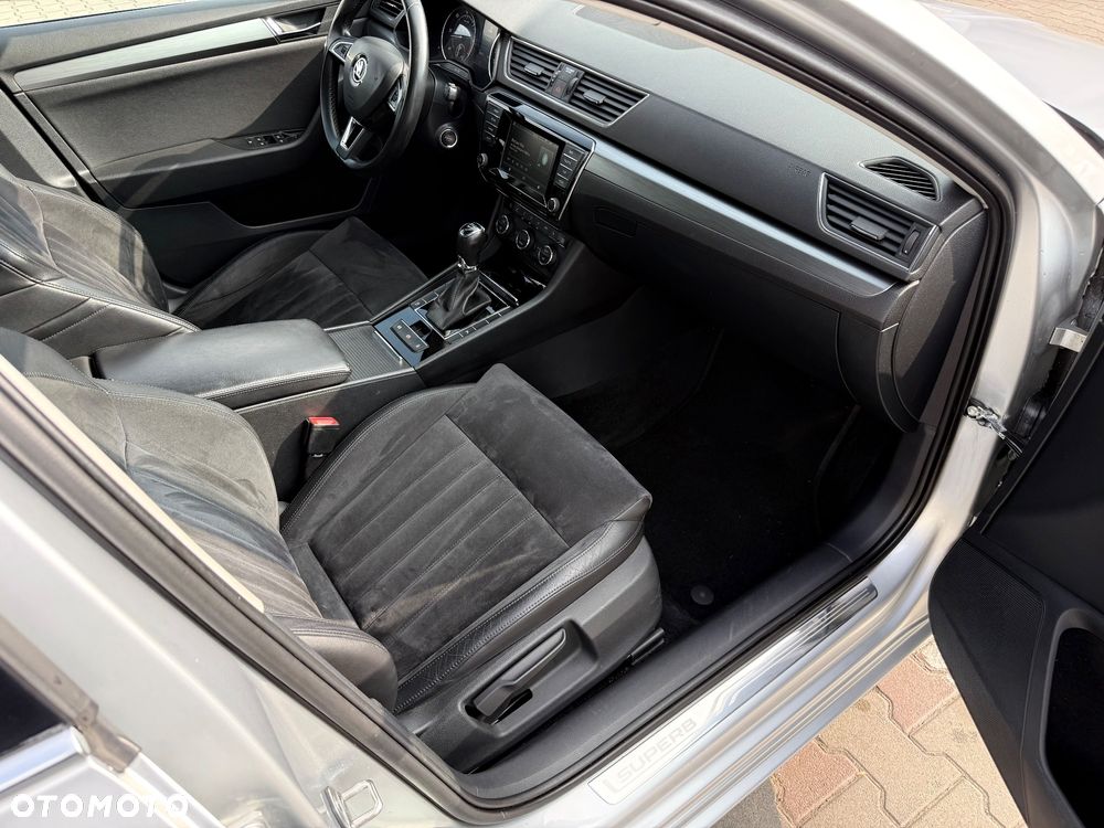 Skoda Superb 2.0 TDI Ambition DSG - 13